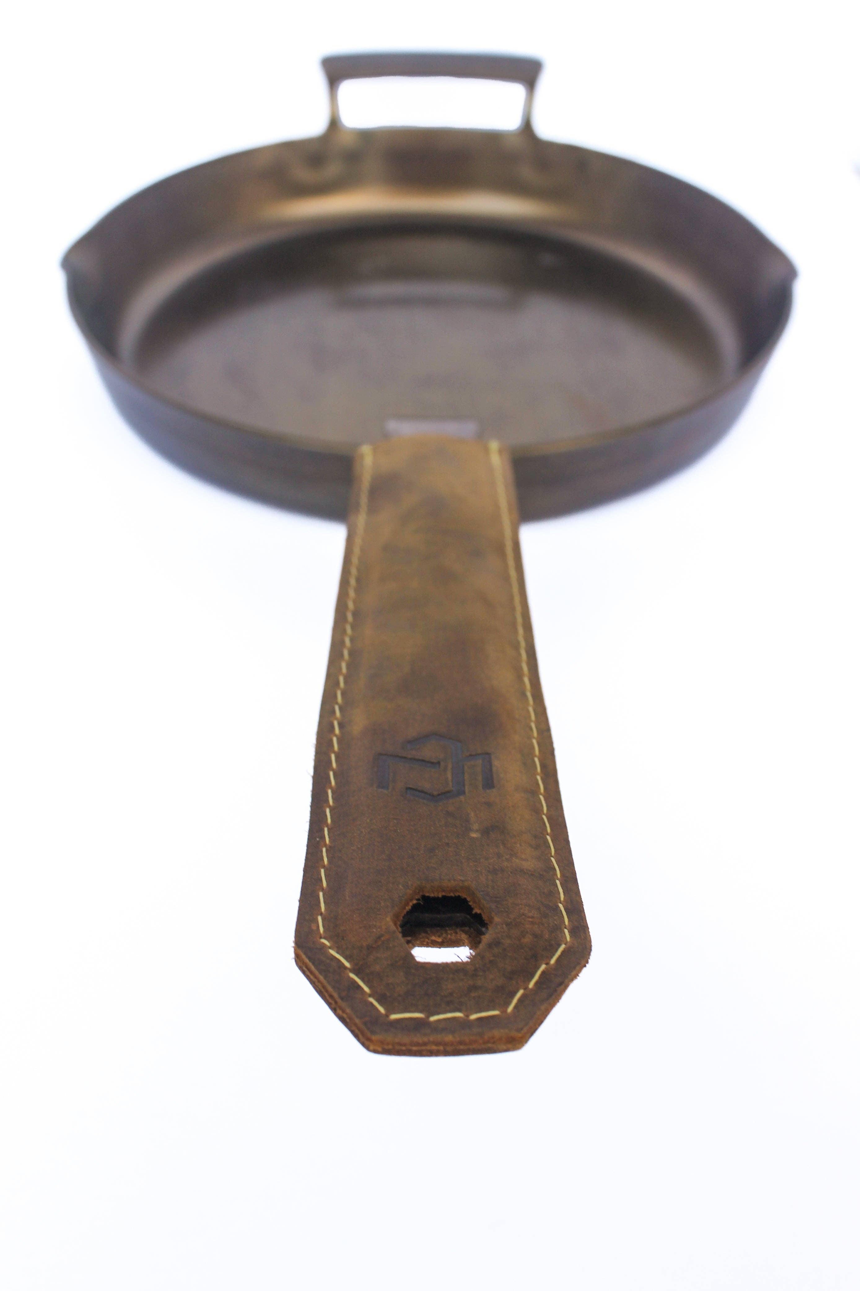 10" / 12" Leather Skillet Sleeve by Cast-A-Way Carbon